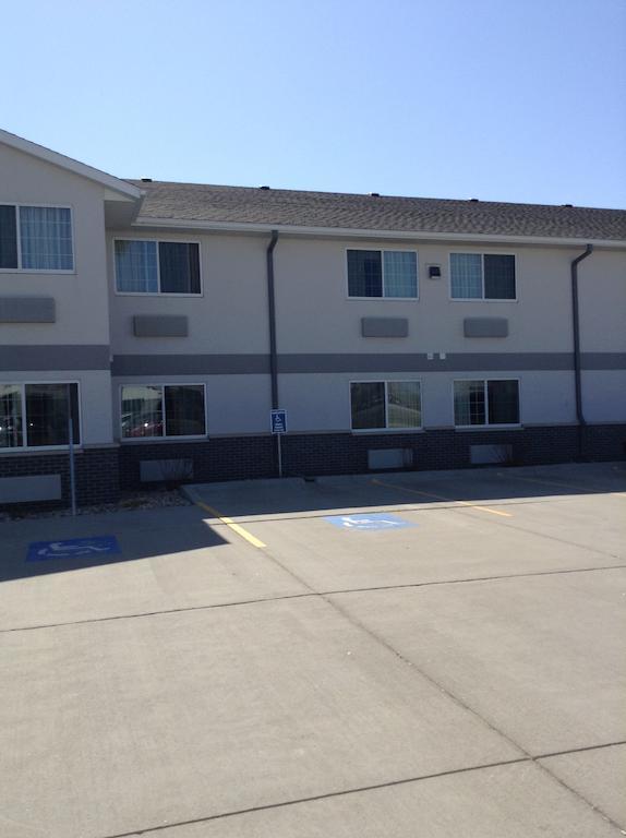 Days By Wyndham Hotel Carroll